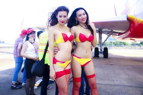 anh-bikini-dan-my-nu-Viet-Jet-Air (9)